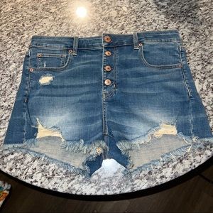 American Eagle “button-fly” distressed super stretch short shorts